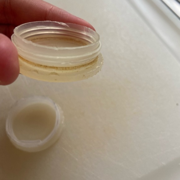 Vintage Ceramic Salt & Pepper Shaker Set - Picture 13 of 14